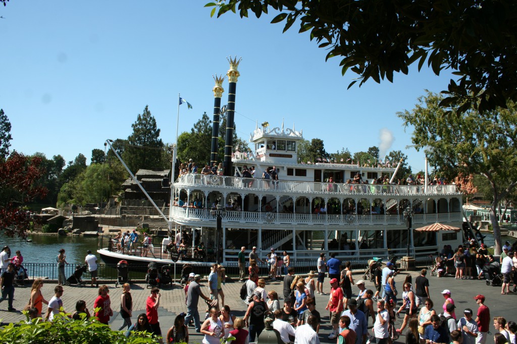 The Mark Twain departs for a trip around the Rivers of America
