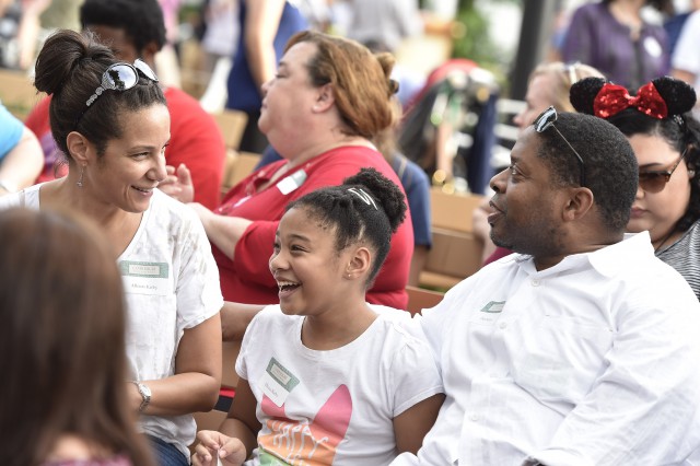Candlelight-Processional-2015-1-640x426
