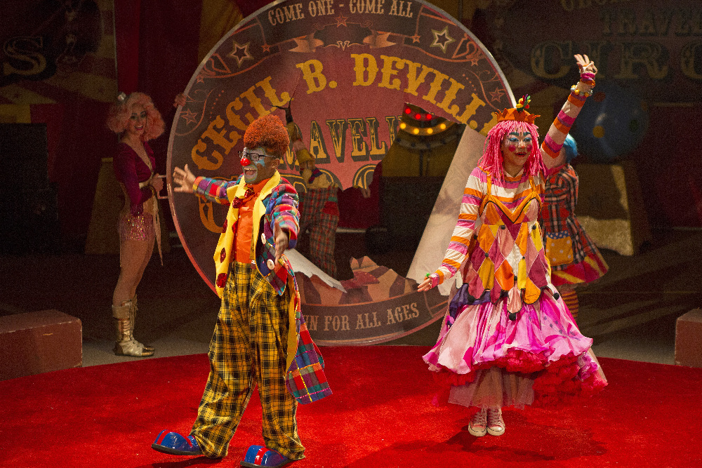 KAMIL MCFADDEN, TATI GABRIELLE