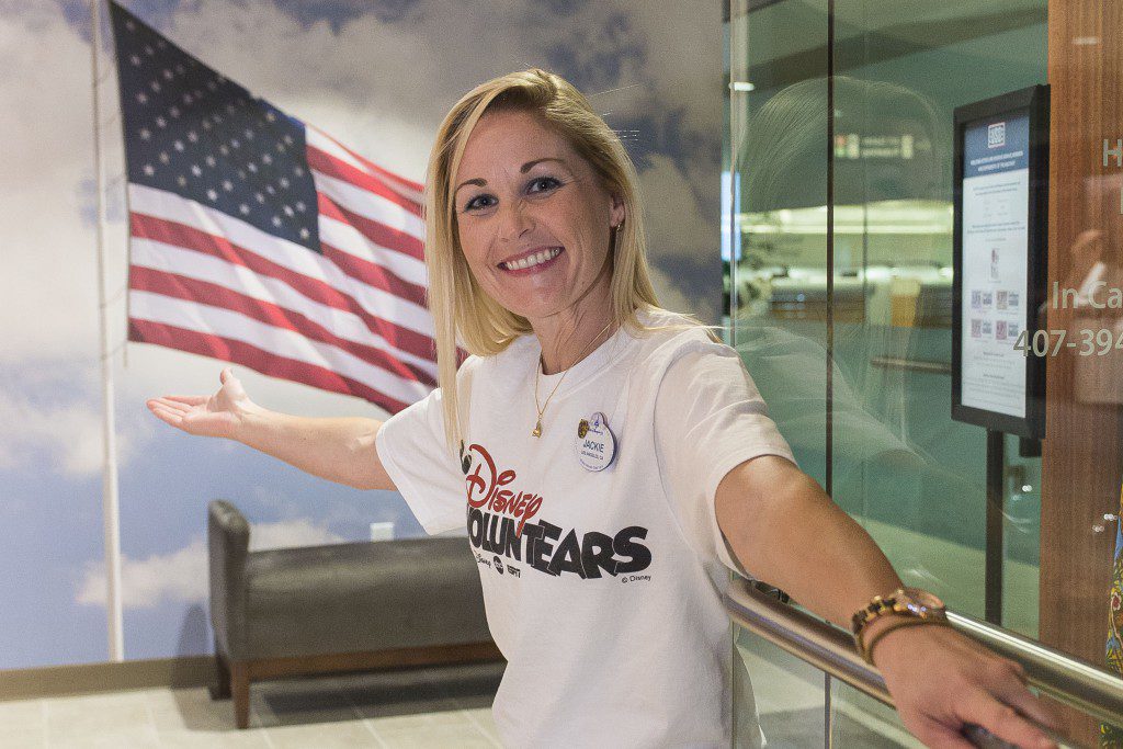 uso-welcome-center_greeting-at-door-1024x683