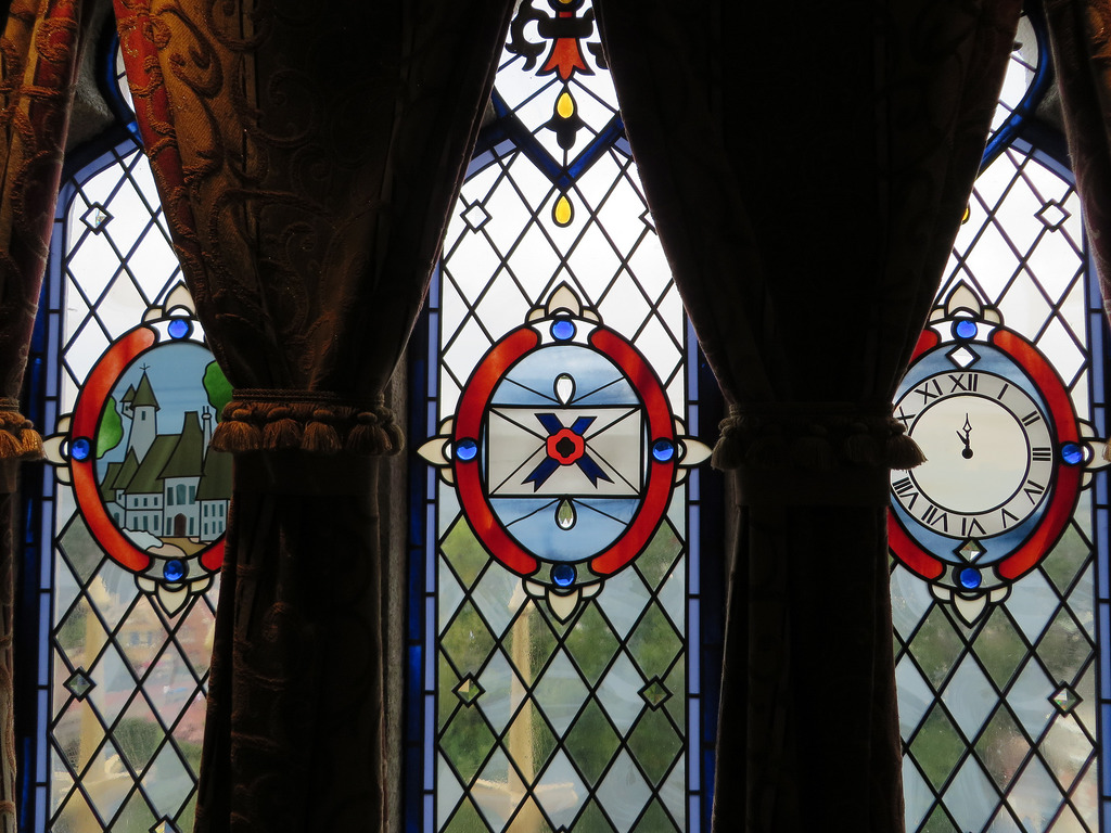 Cinderella Castle Suite - Royal Sitting Room