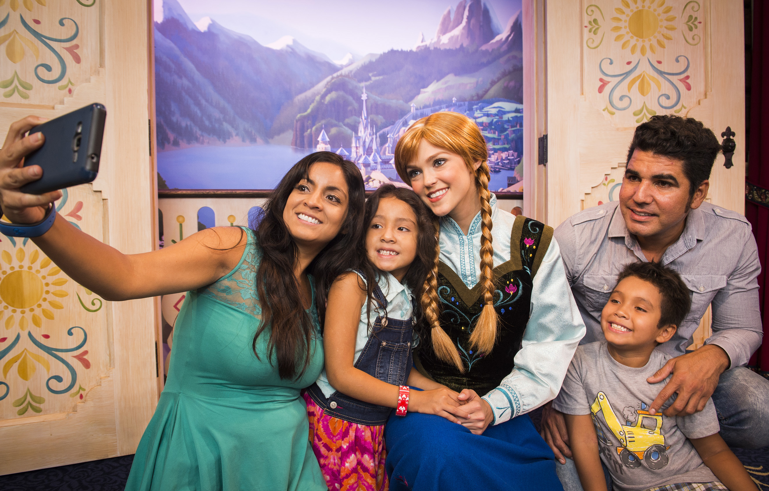 Epcot People Live Epcot Character Meet and Greet Times