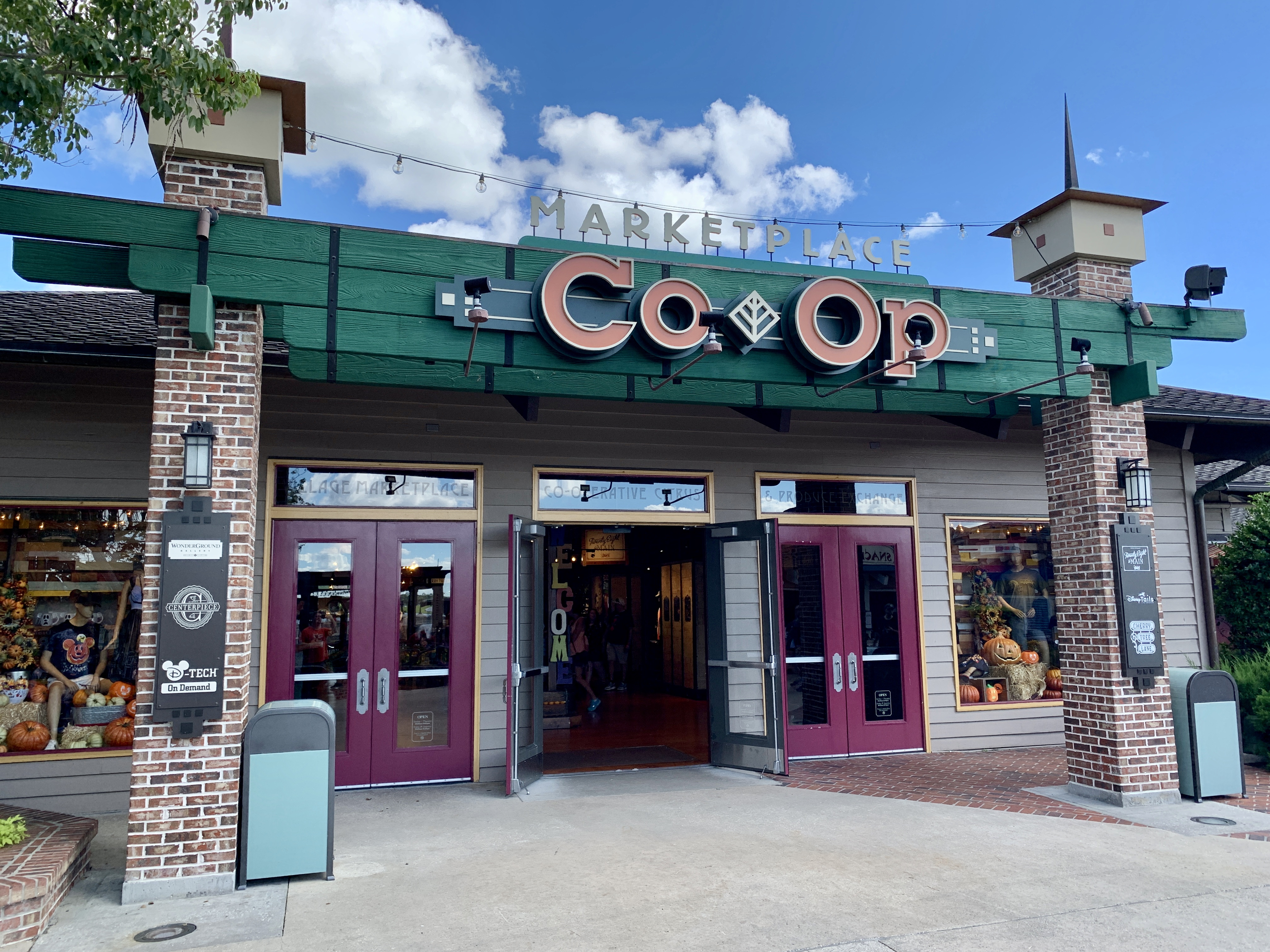 Disney Springs - Marketplace Co-Op