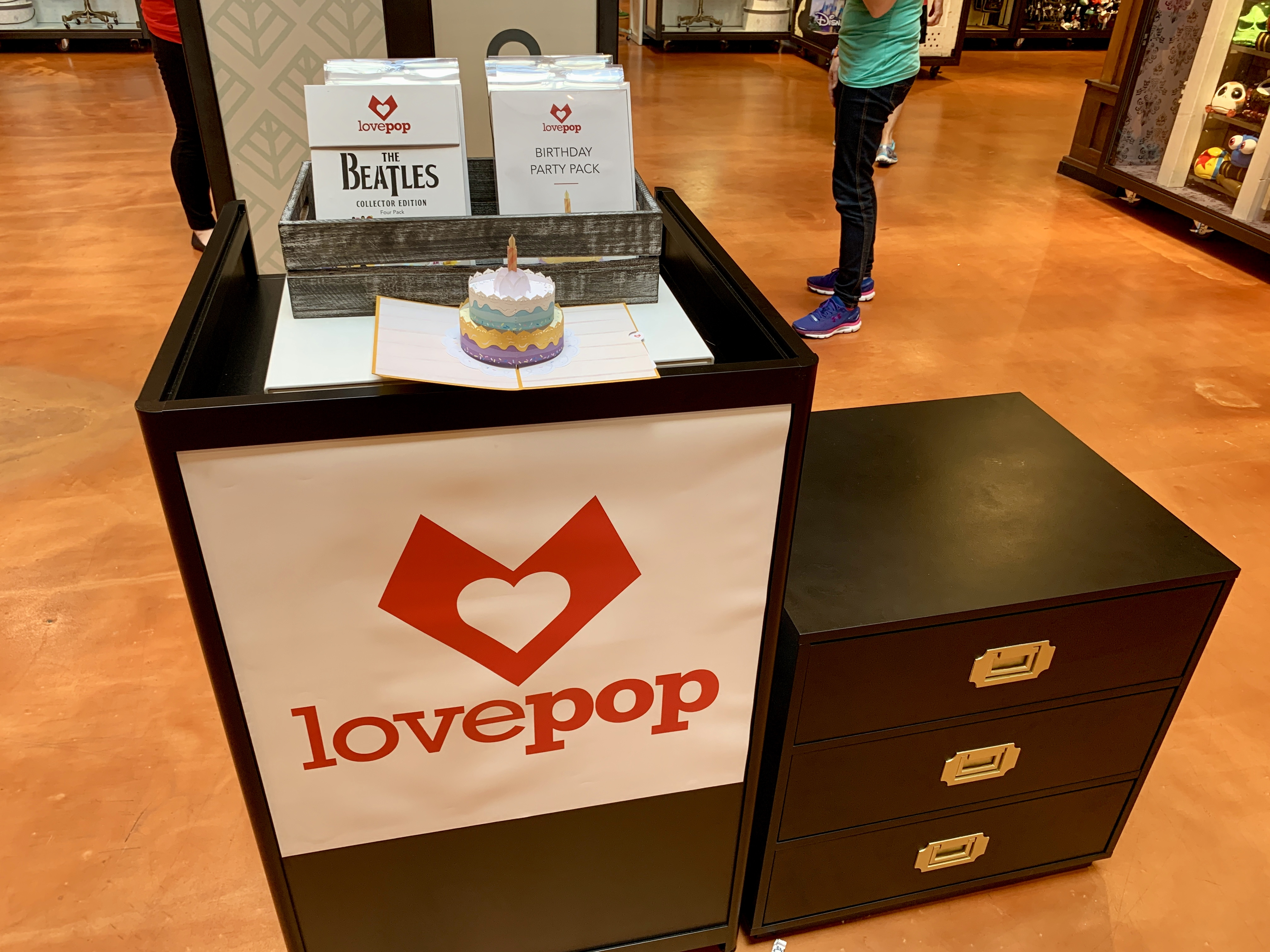 Disney Springs - lovepop