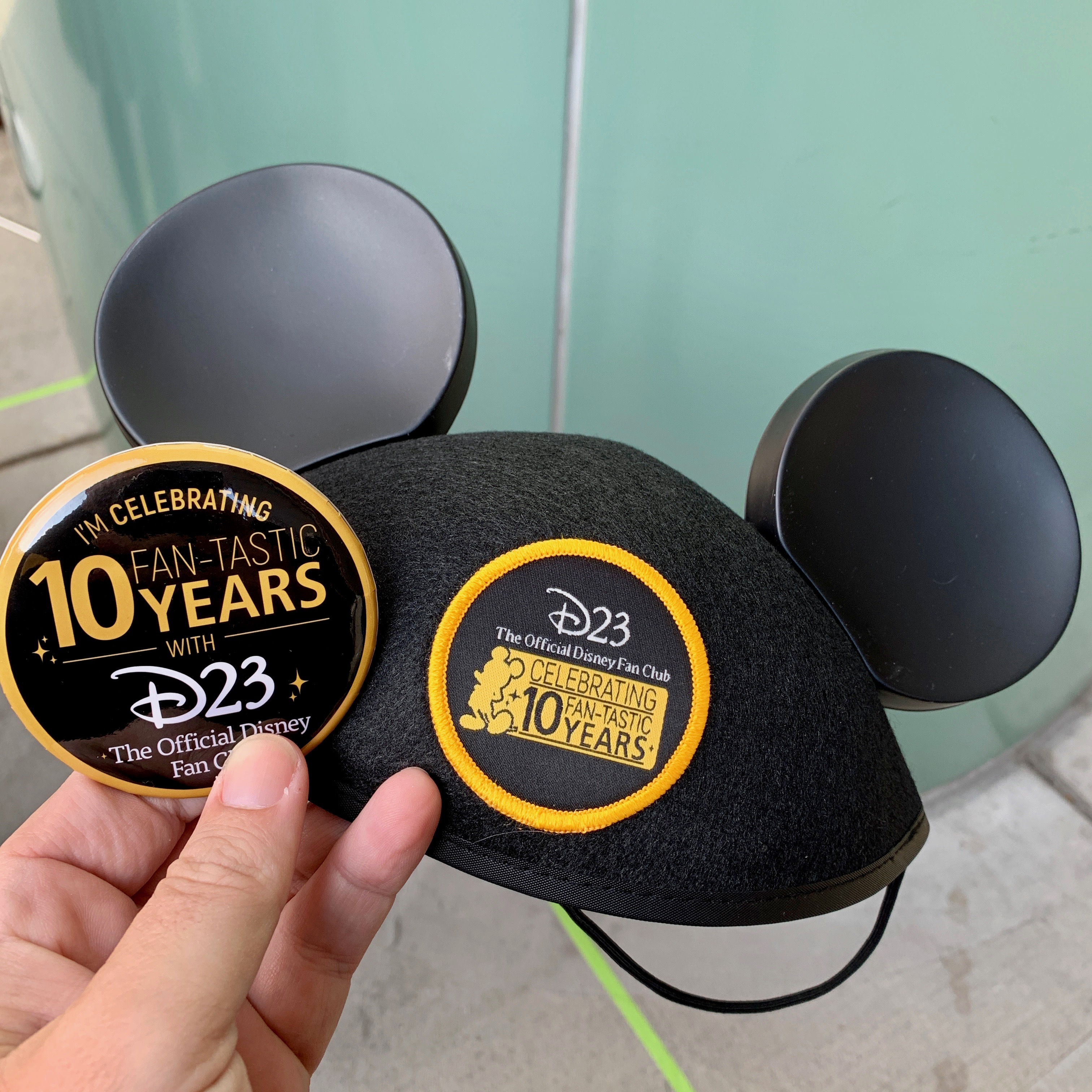 D23’s 10-Year FAN-niversary Celebration Ears and Button