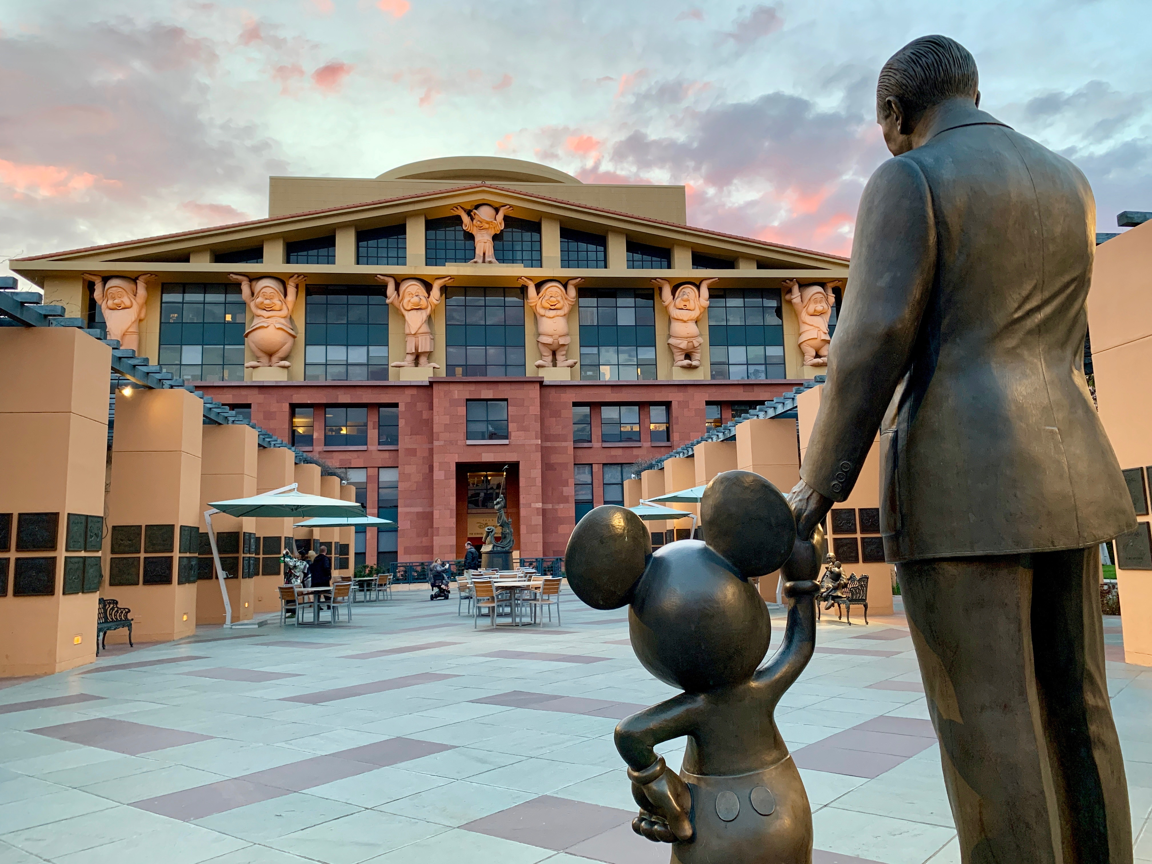 Walt Disney Studios Legends Plaza