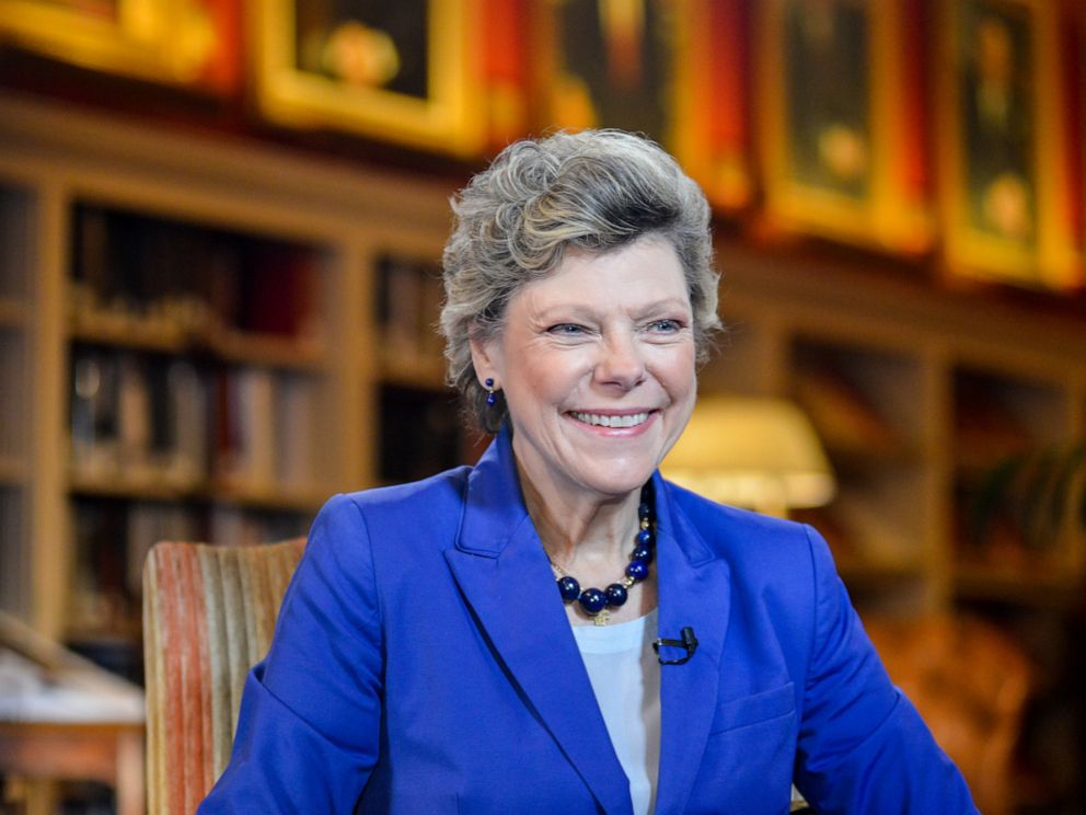 PHOTO: Cokie Roberts conducts and interview at the University Club in Washington, Oct. 29, 2015. Samantha Sergi/ABC News