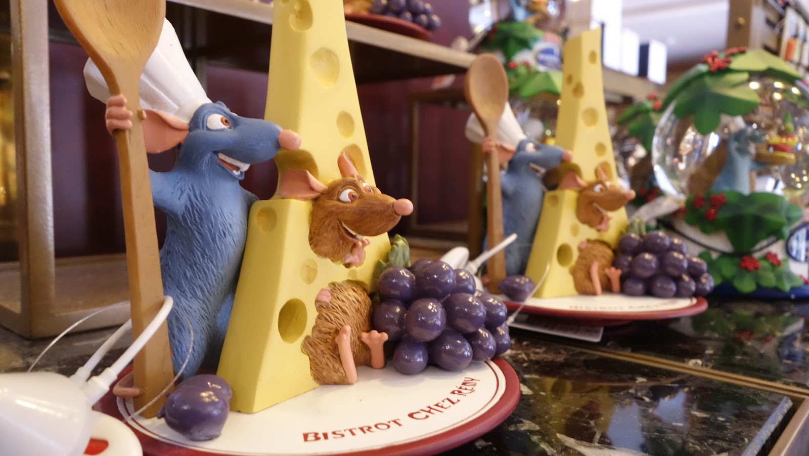 The Remy merchandise is tres magnifique!