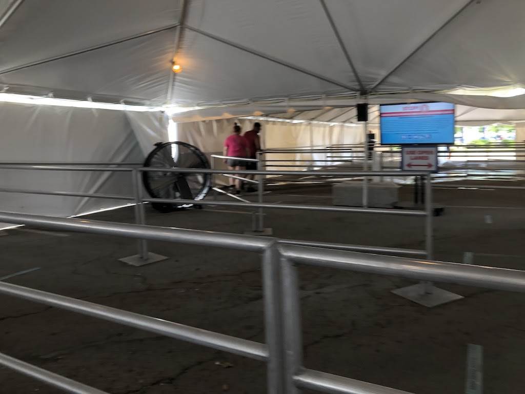 Queue to temperature check