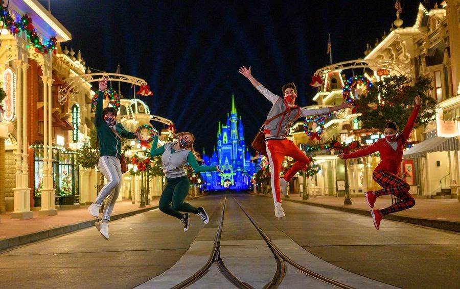 PEARCE JOZA, ARIEL MARTIN, MILO MANHEIM, KYLEE RUSSELL