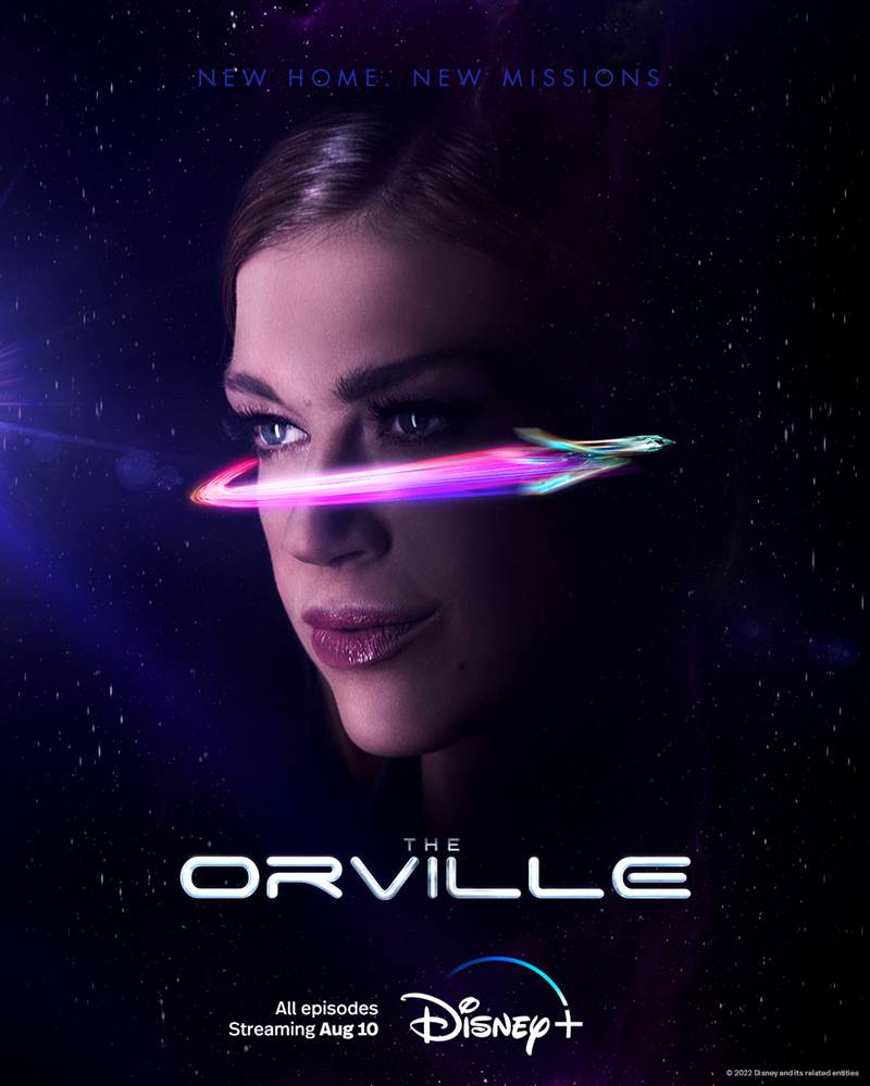 Commander Kelly Grayson (Adrianne Palicki)