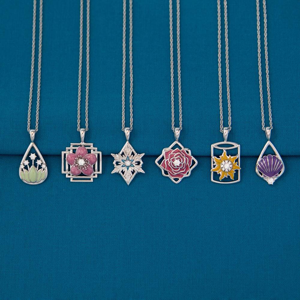 Tiana, Mulan, Elsa, Belle Rapunzel, Ariel