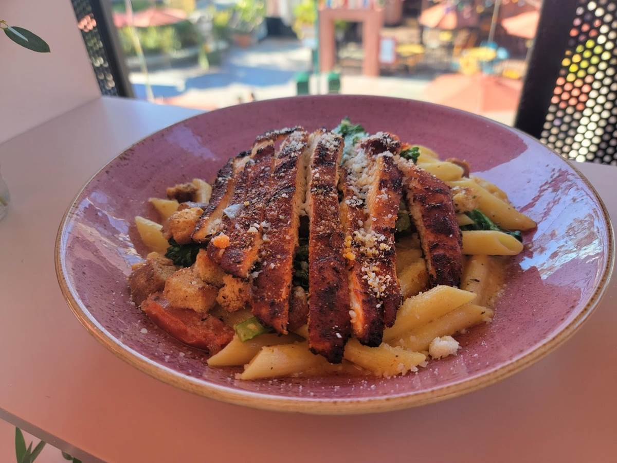 Spicy Grilled Chicken “Macaroni & Cheese