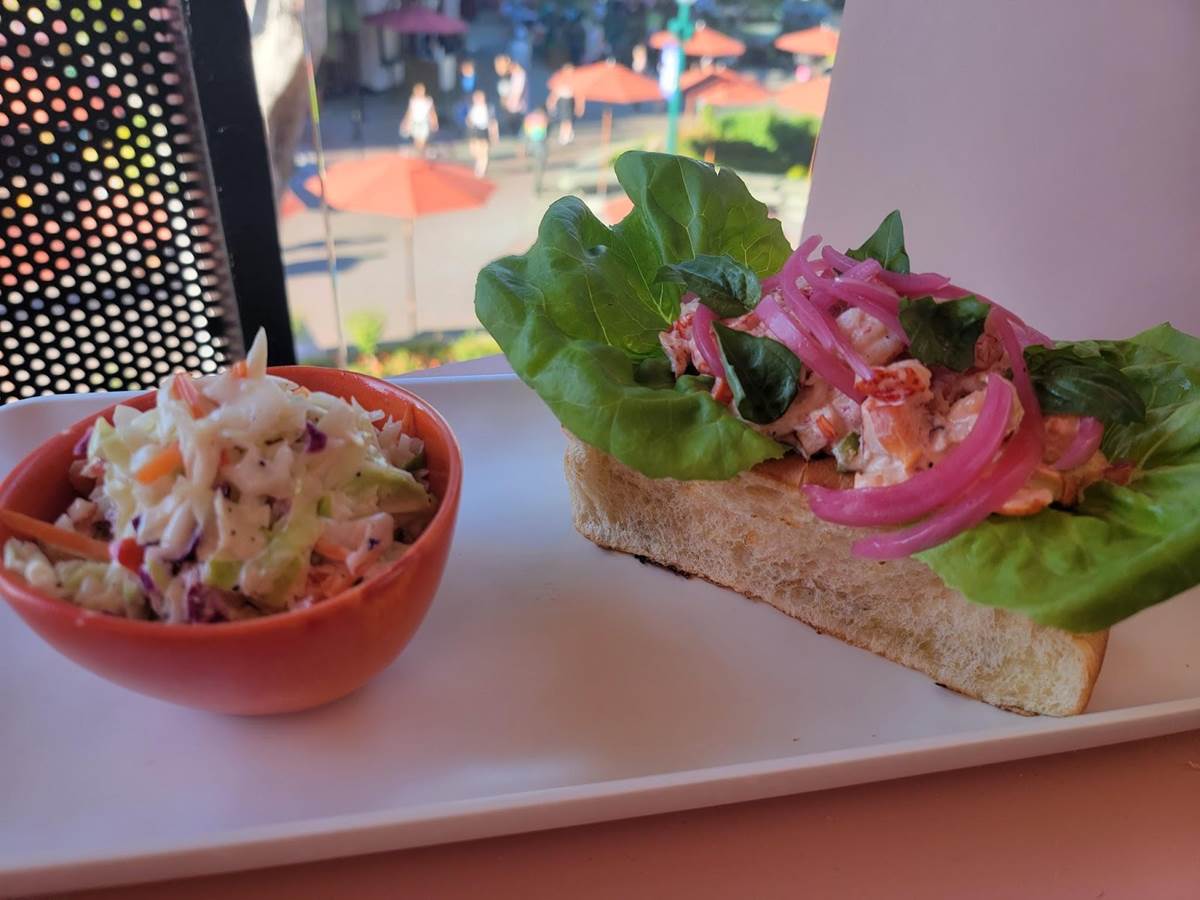 Lobster & Crawfish Remoulade Roll