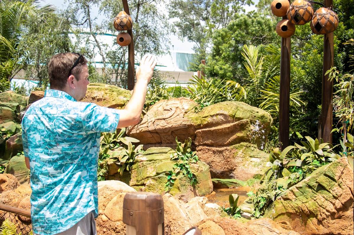 Jeremiah's shirt is provided by RSVLTS