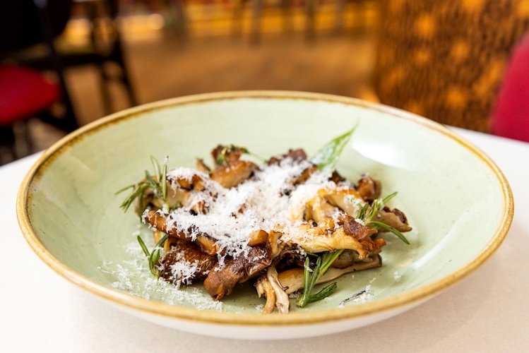 Disney Eats: Disney Springs Flavors of Florida Foodie Guide 2025