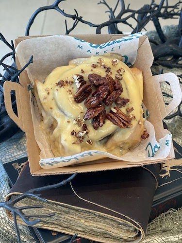 Maple Pecan Praline Cinnamon Roll
