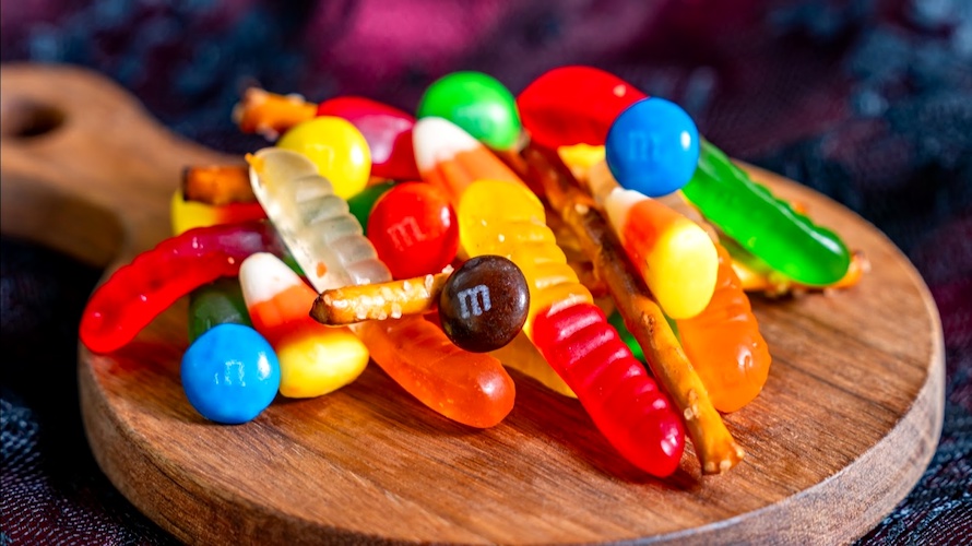 Trick or Treat Trail Mix