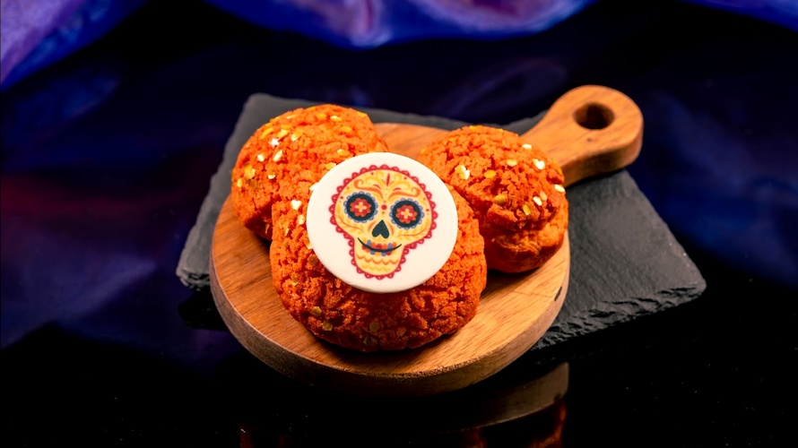 Mickey-shaped Pumpkin Salted Dulce Cream Puff