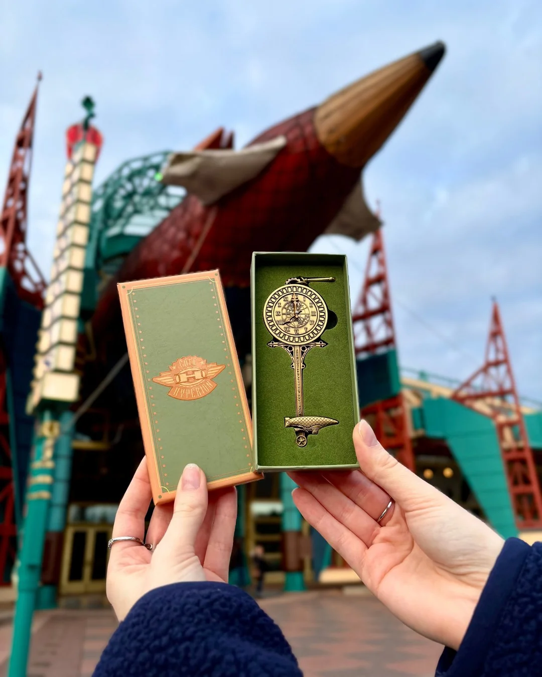 Discoveryland Treasure: Disneyland Paris to Release New Commemorative Key Inspired by Cafe Hyperion
