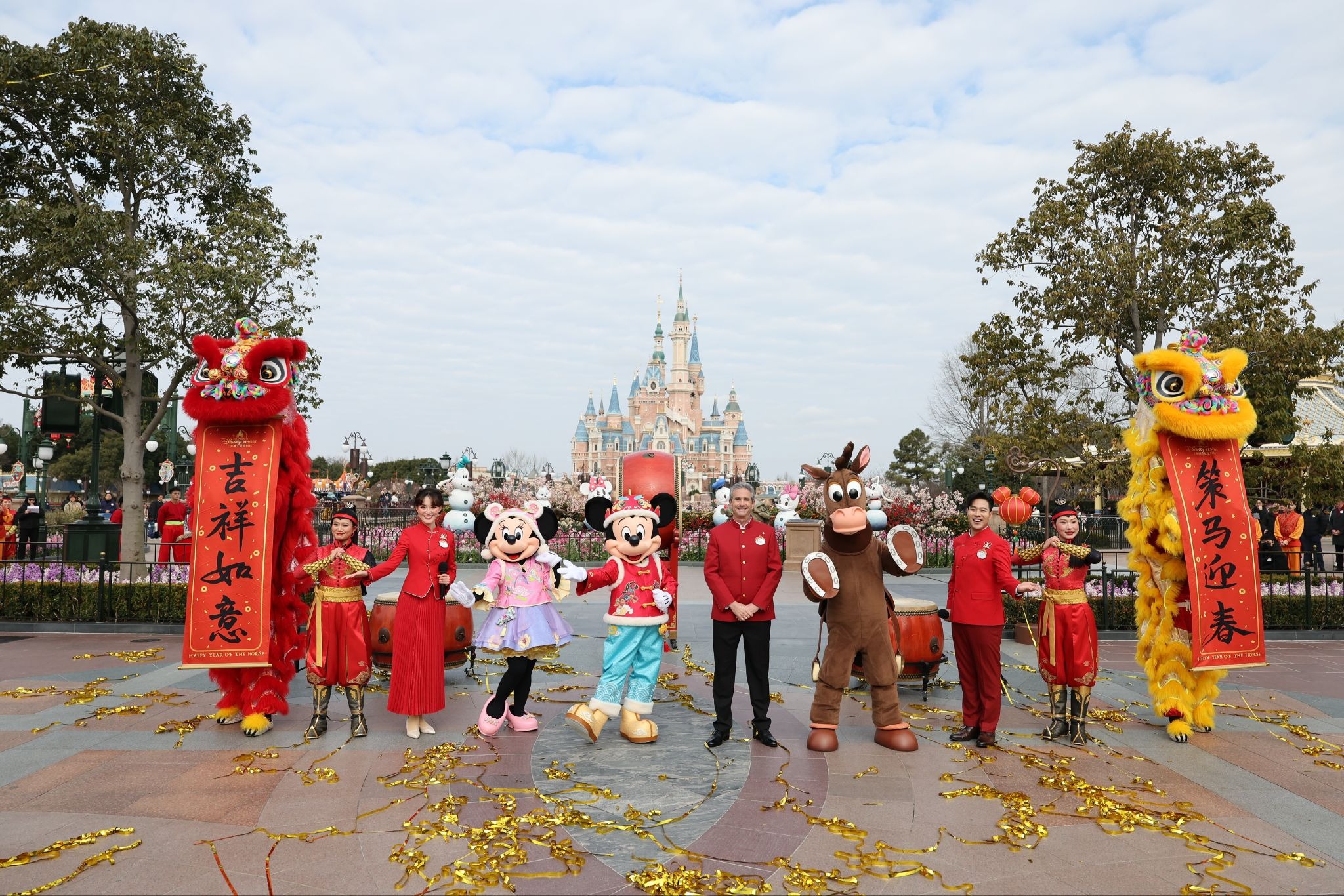Shanghai Disney Resort Welcomes the Year of the Horse with Traditional Lion Eye-Dotting Ceremony