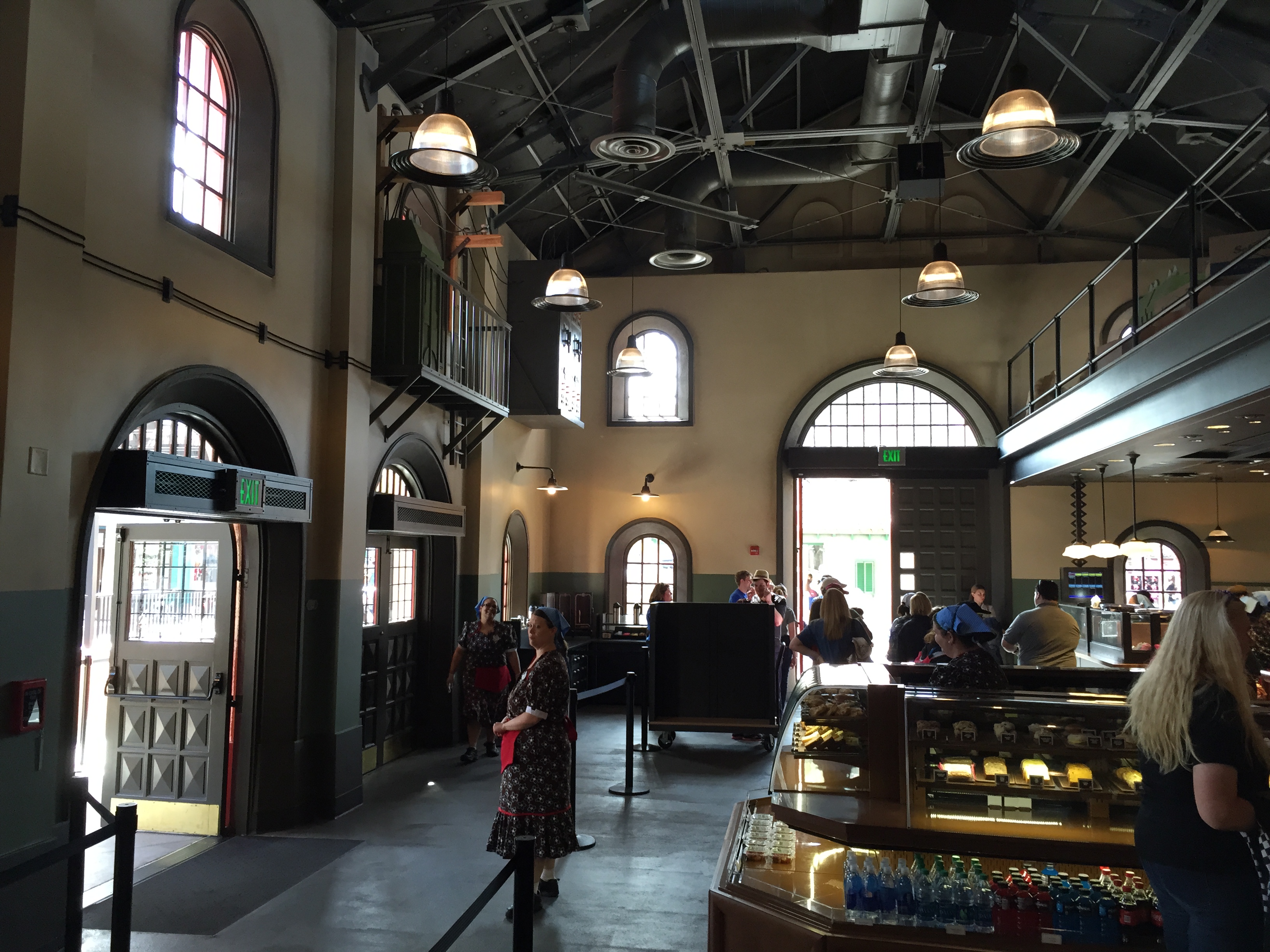 Trolley Car Cafe Starbucks Location Soft Opens at Disney's Hollywood