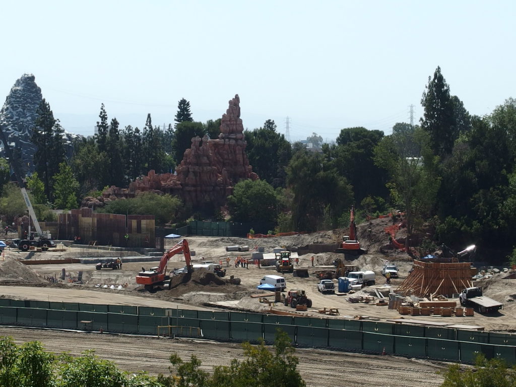 Another wall has appeared closer to Big Thunder Mountain