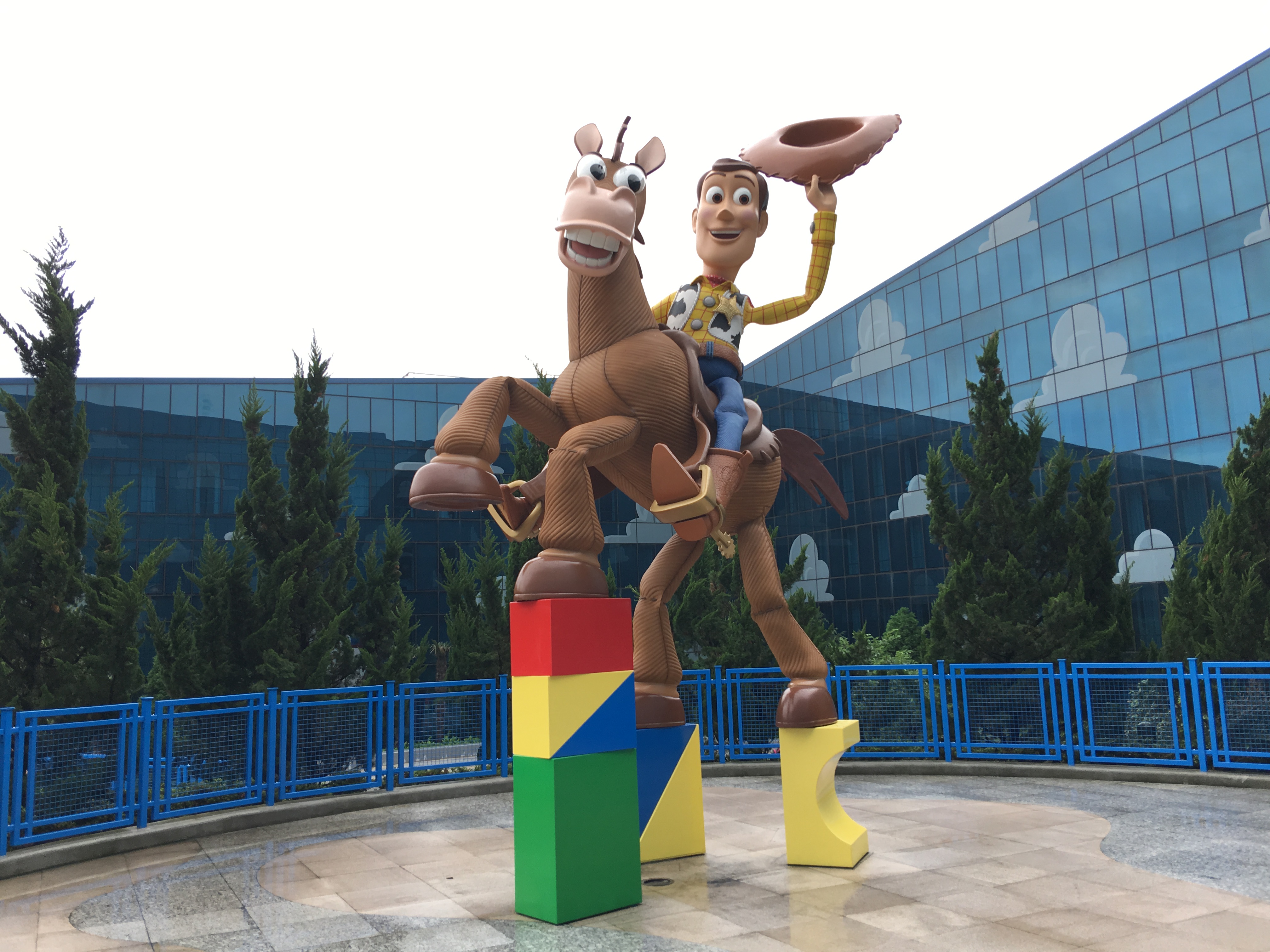 Shanghai Disneyland Resort Photo Tour Part 1 The Toy Story Hotel Laughingplace Com