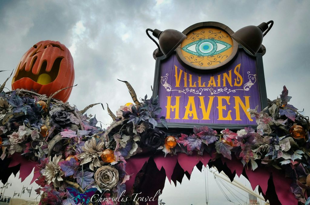 5-decorations-villains-haven