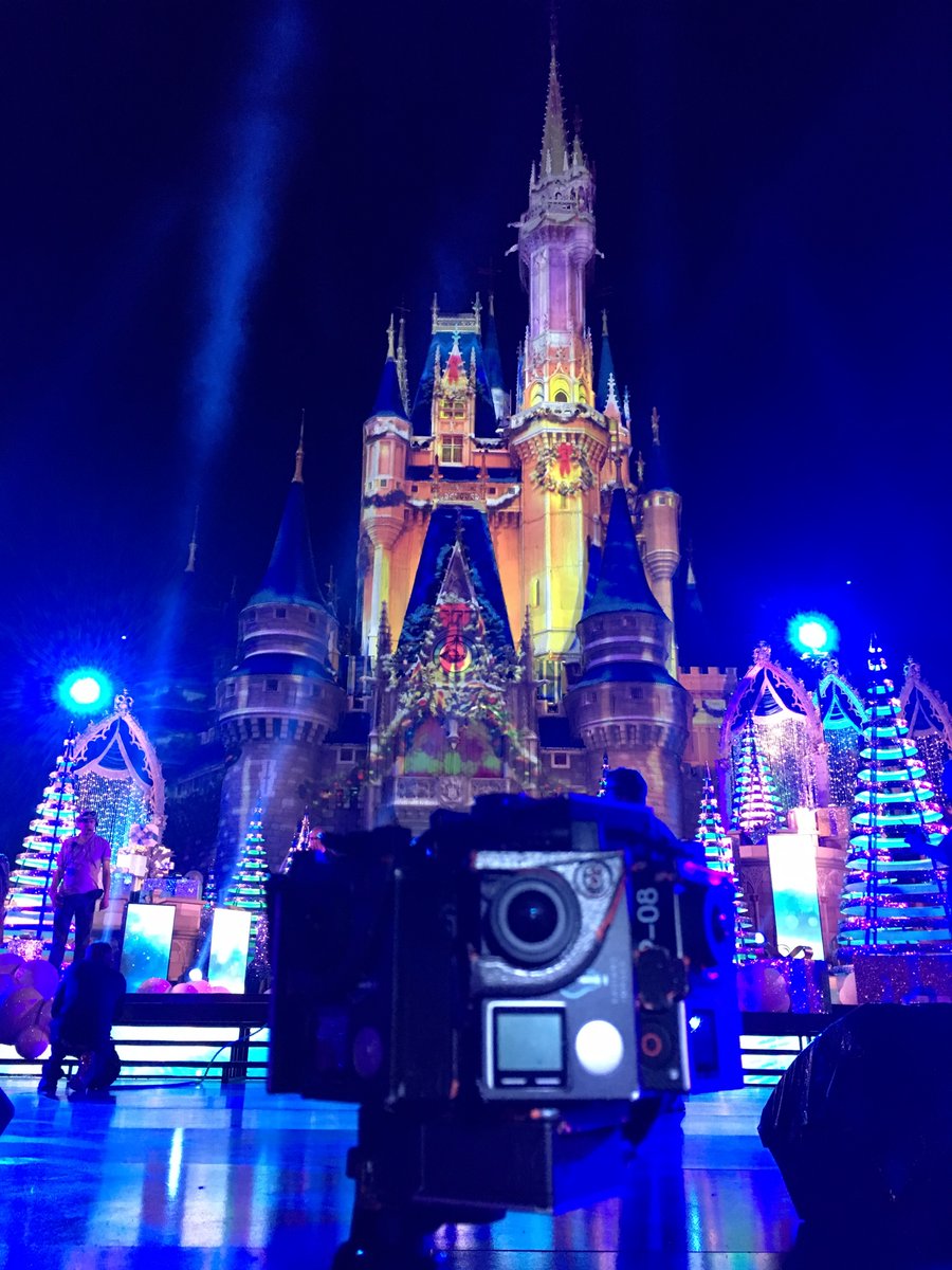 Panda Montgomery Populær Disney Parks TV Specials to Launch 360 VR Videos - LaughingPlace.com