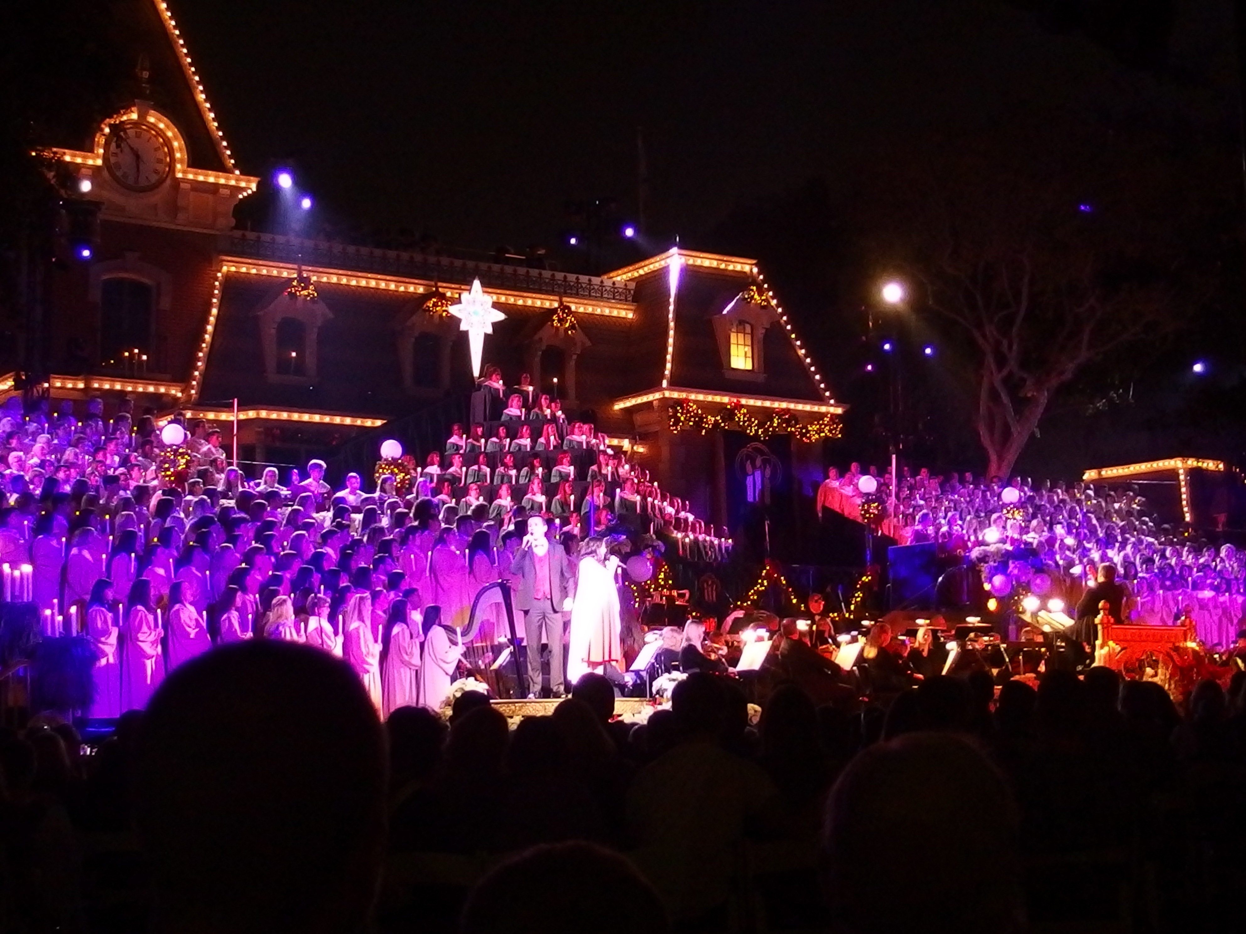 2017 Disneyland Candlelight Ceremony Features Guest Narrator Chris