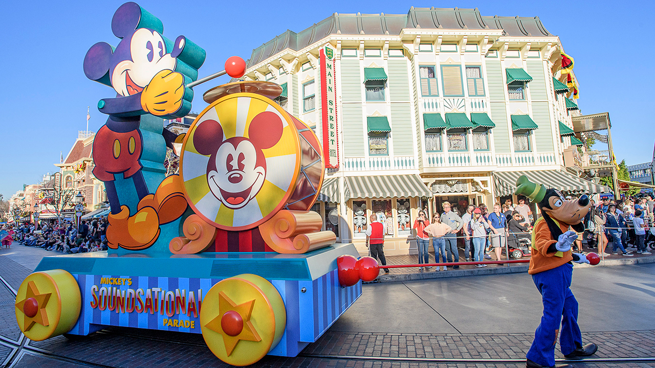 Video Mickey's Soundsational Parade Returns with New Floats, Celebratory Fun at Disneyland