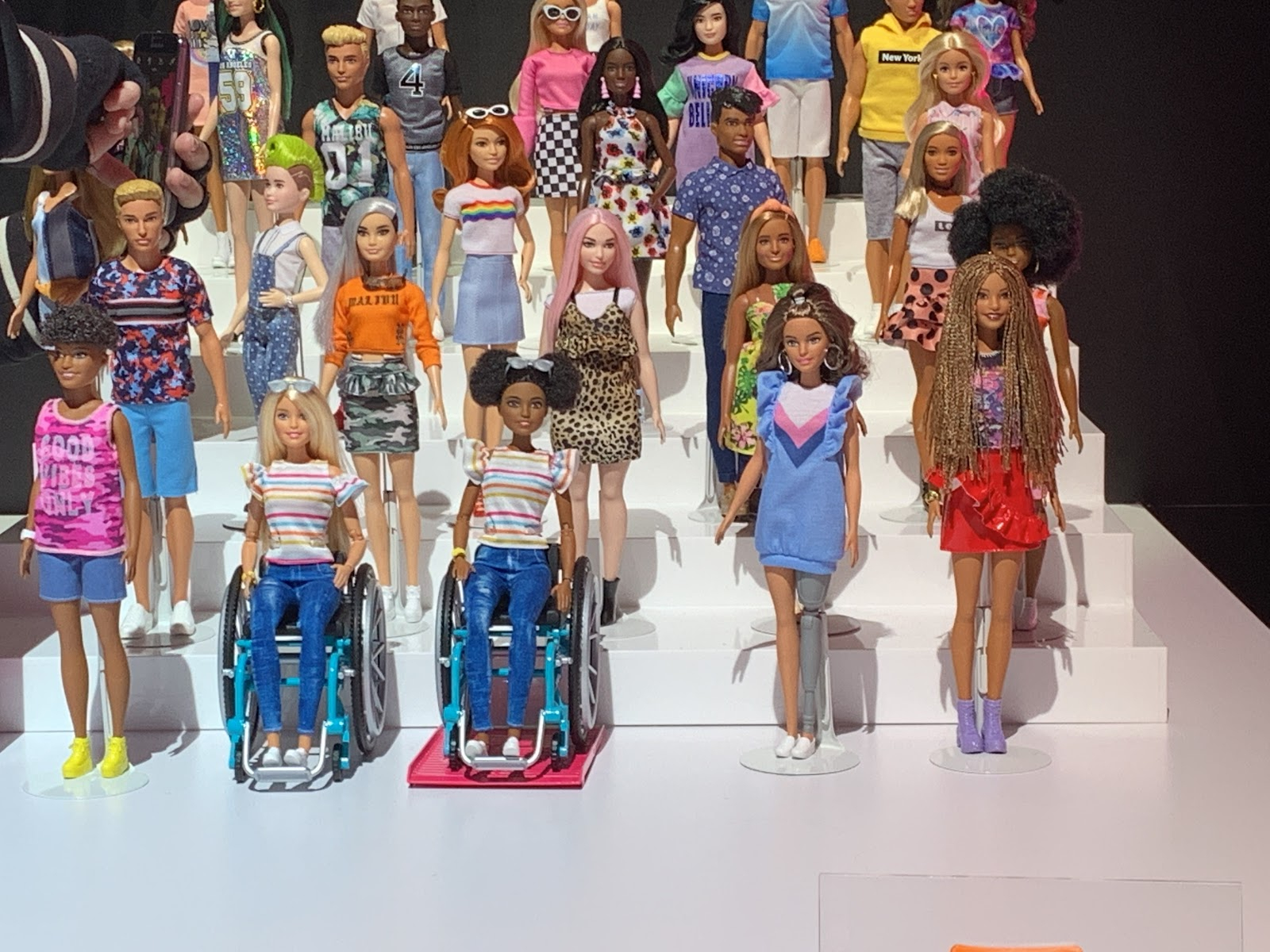 Mod toys. Маттел 2022. Современные модные игрушки. Барби новая коллекция. Новая коллекция кукол.