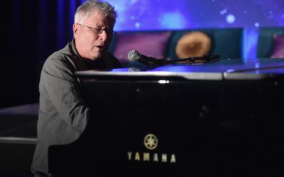 Video: Composer Alan Menken Performs Musical Medley Featuring Songs From "Aladdin,"  Many Others