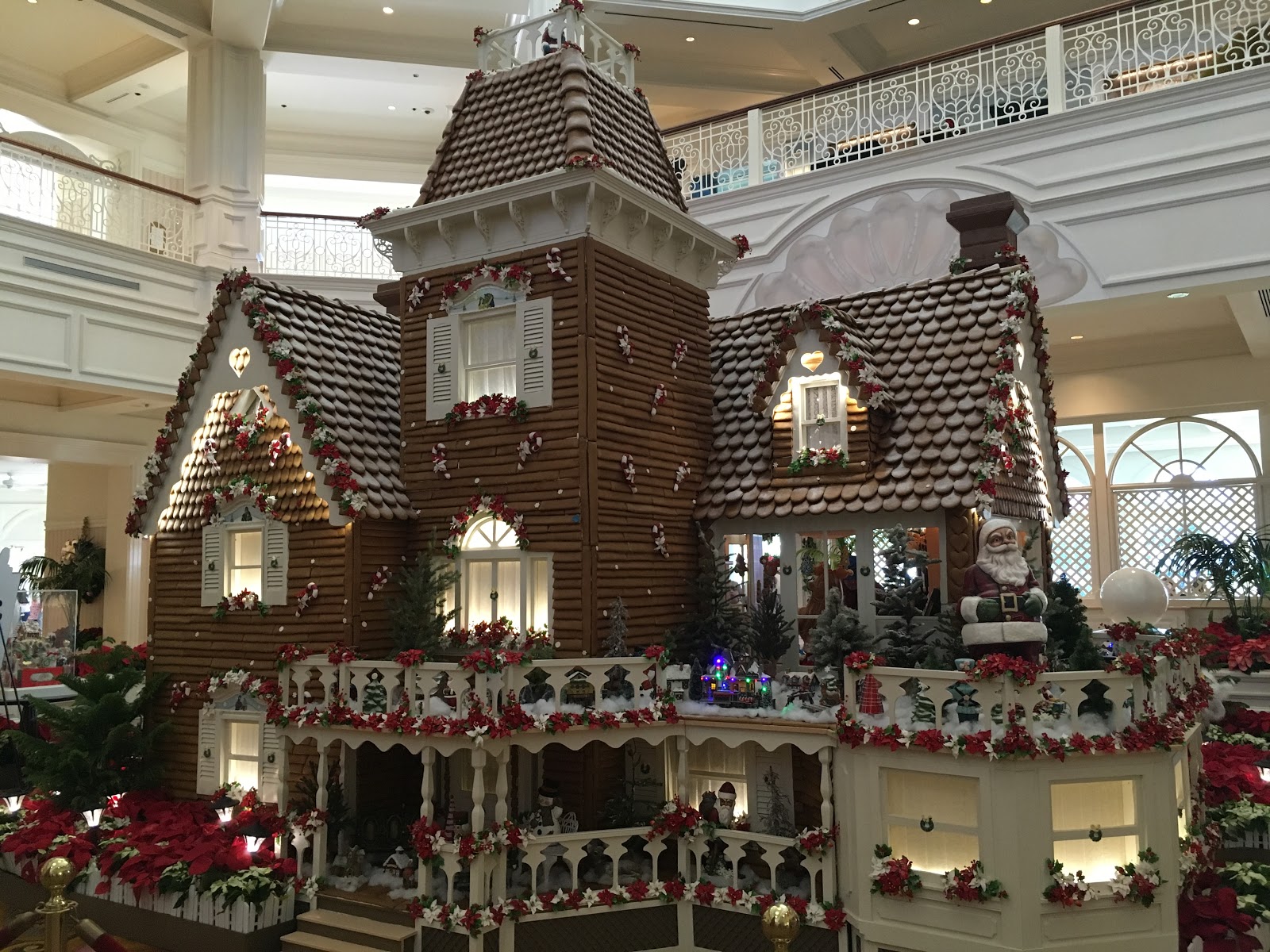 Photo Update Holiday Decorations in Place at Walt Disney World Resort