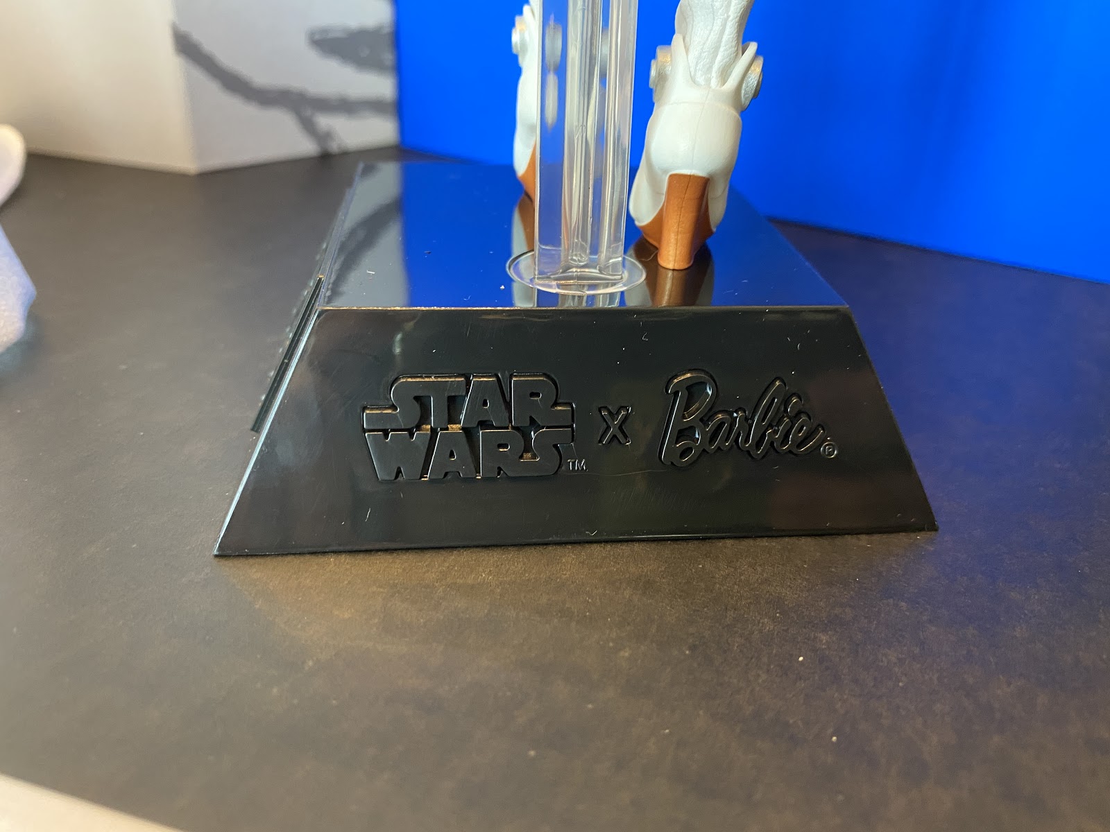 Barbie Signature Star Wars R2-D2 Bambola Da Collezione Con Piedistallo - GHT79 - 3