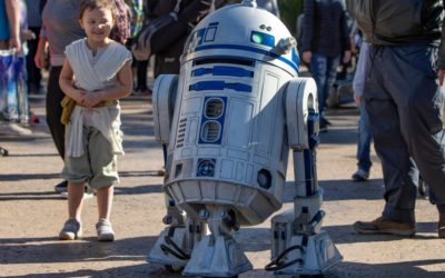 Roaming R2-D2 Confirmed as A Regular Offering at Disneyland's Star Wars: Galaxy's Edge