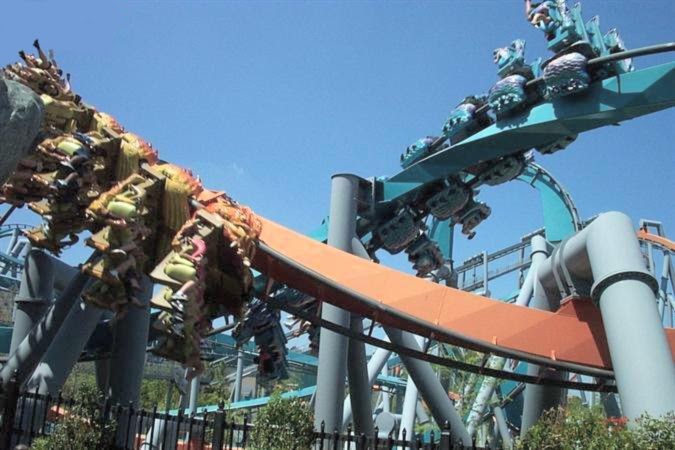 Extinct Attractions - Dueling Dragons and Dragon Challenge - LaughingPlace.com