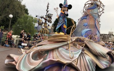 Video/Photos: "Magic Happens" Parade Makes Surprise Debut at Disneyland a Day Early