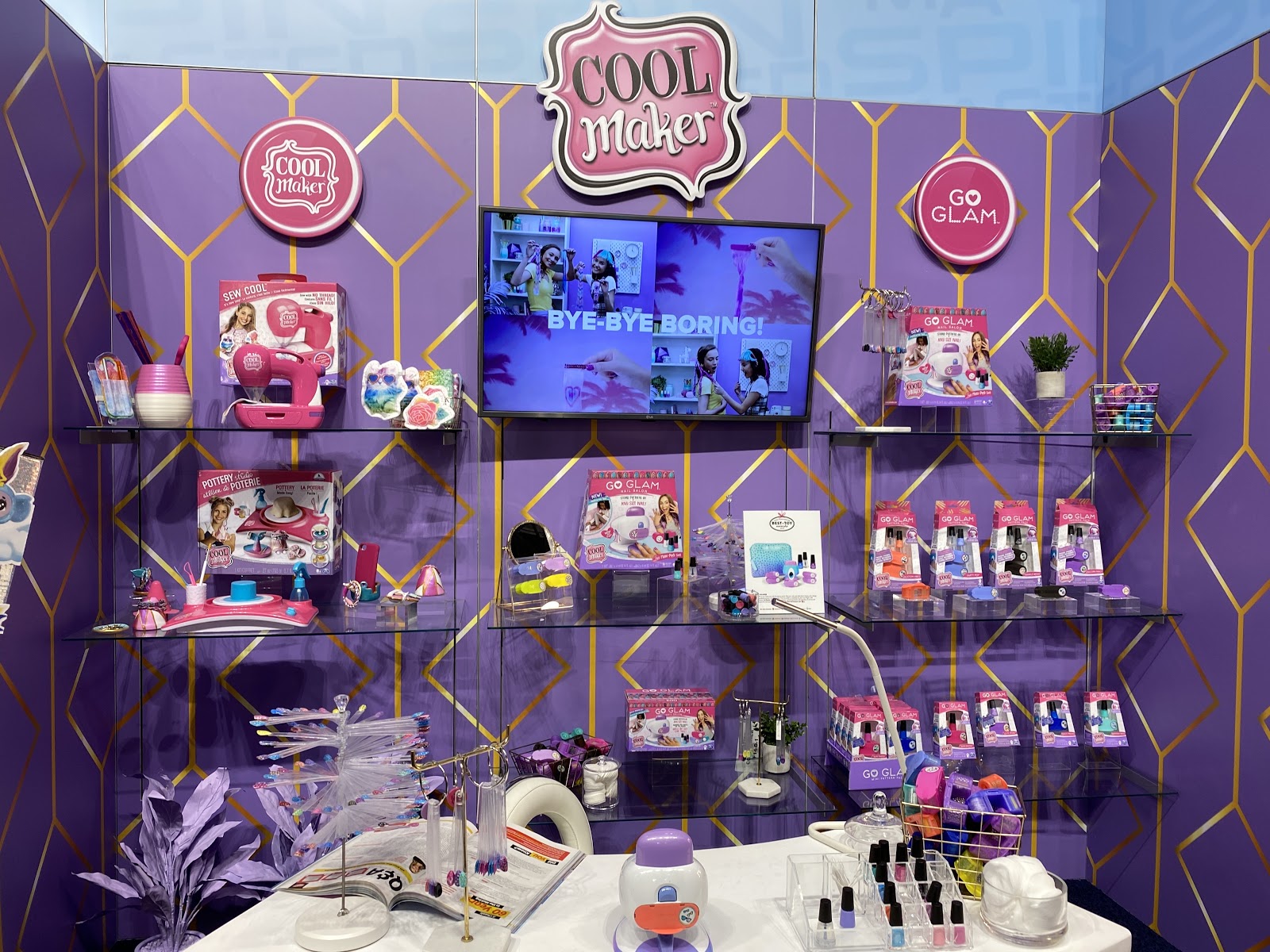 Toy Fair 2020: Spin Master (Marvel United, Titanic: The Game, Disney Pool  Toys, and More!) 