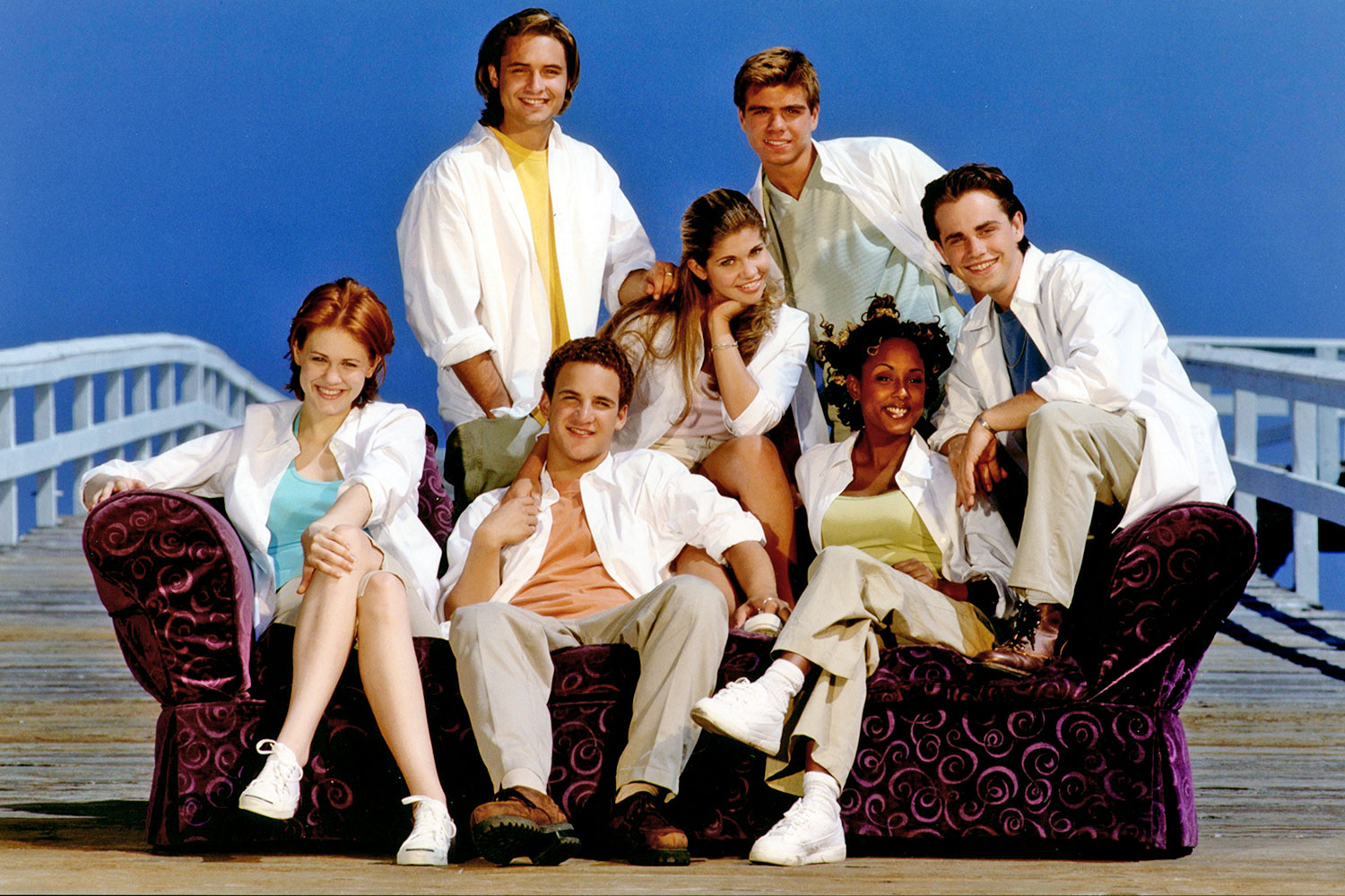 Boy Meets World Cast Reunites To Recreate An Iconic P