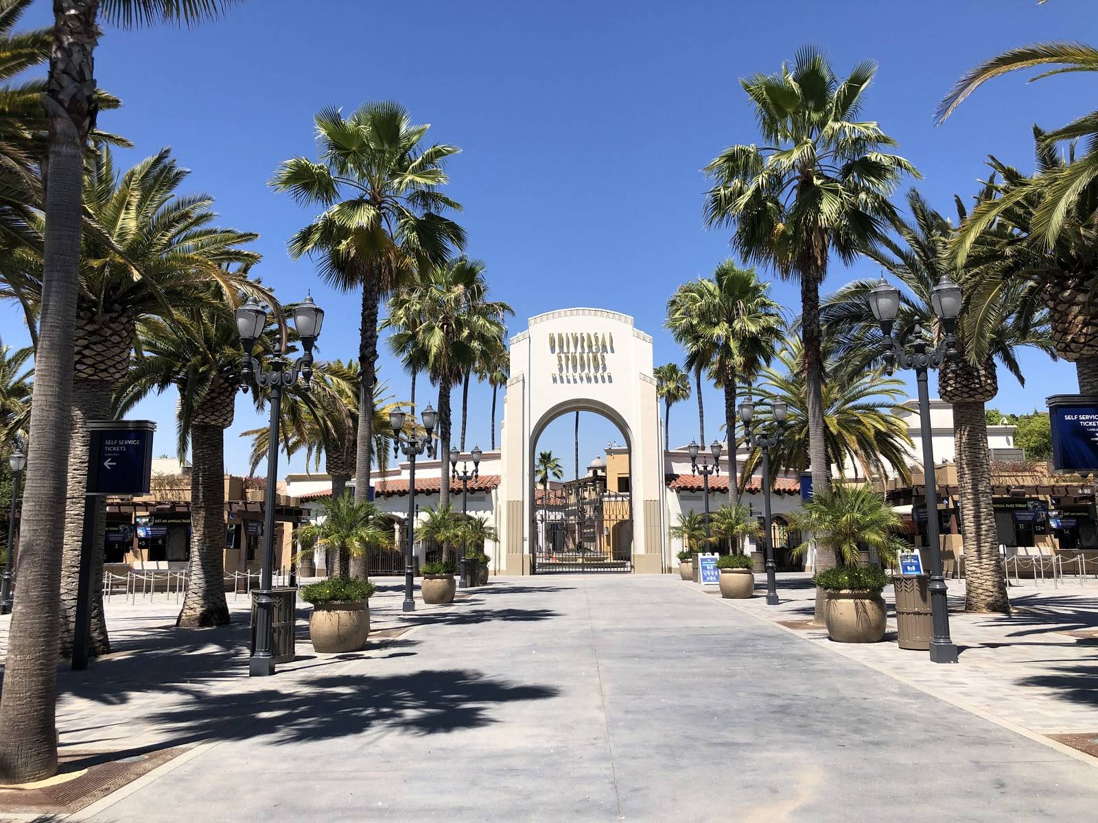 Video/Photos: Universal CityWalk Begins Phased Reopening at Universal