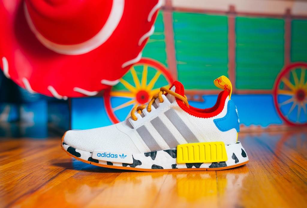 toy story adidas nmd 66% -