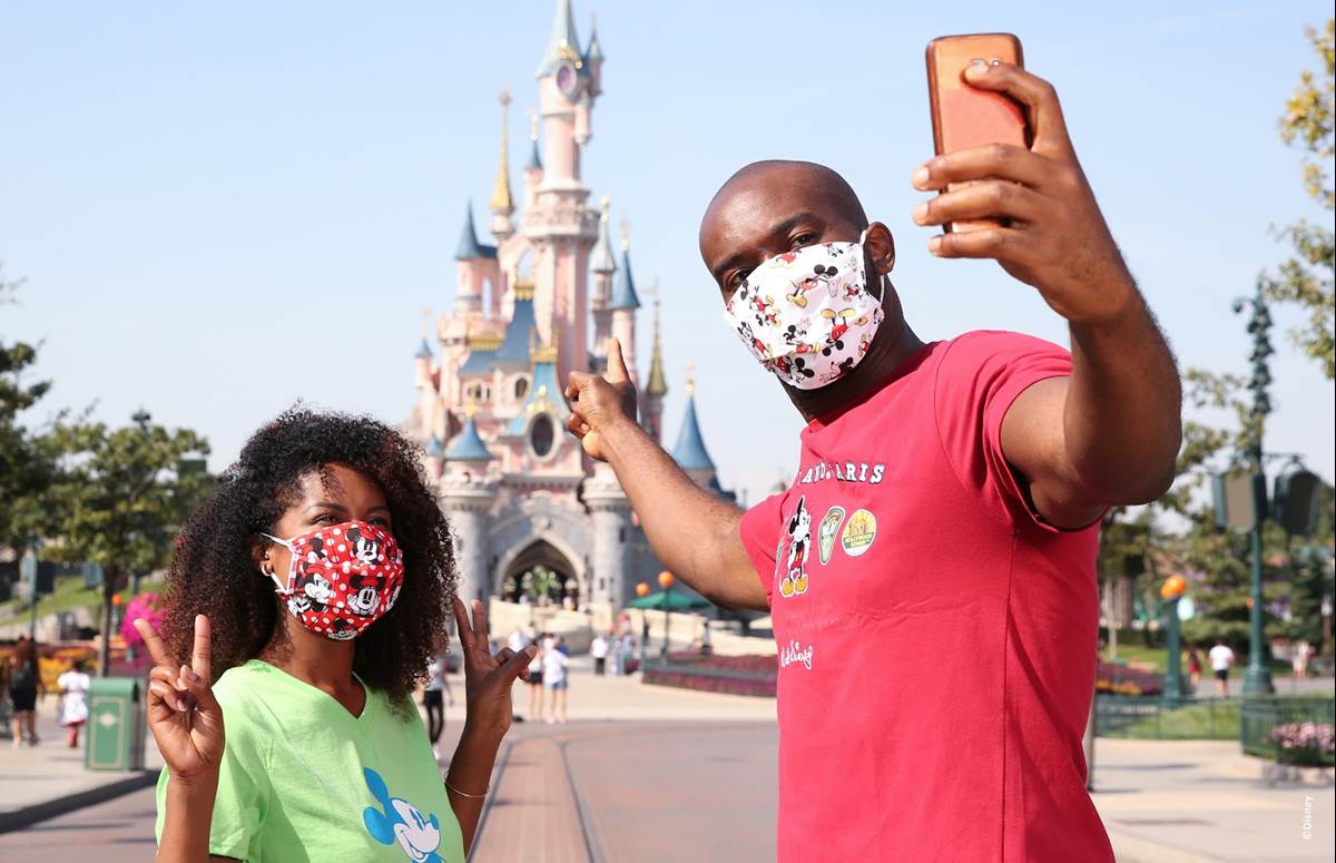 Disneyland Paris Donates Proceeds from Sales of Reusable Face Masks to