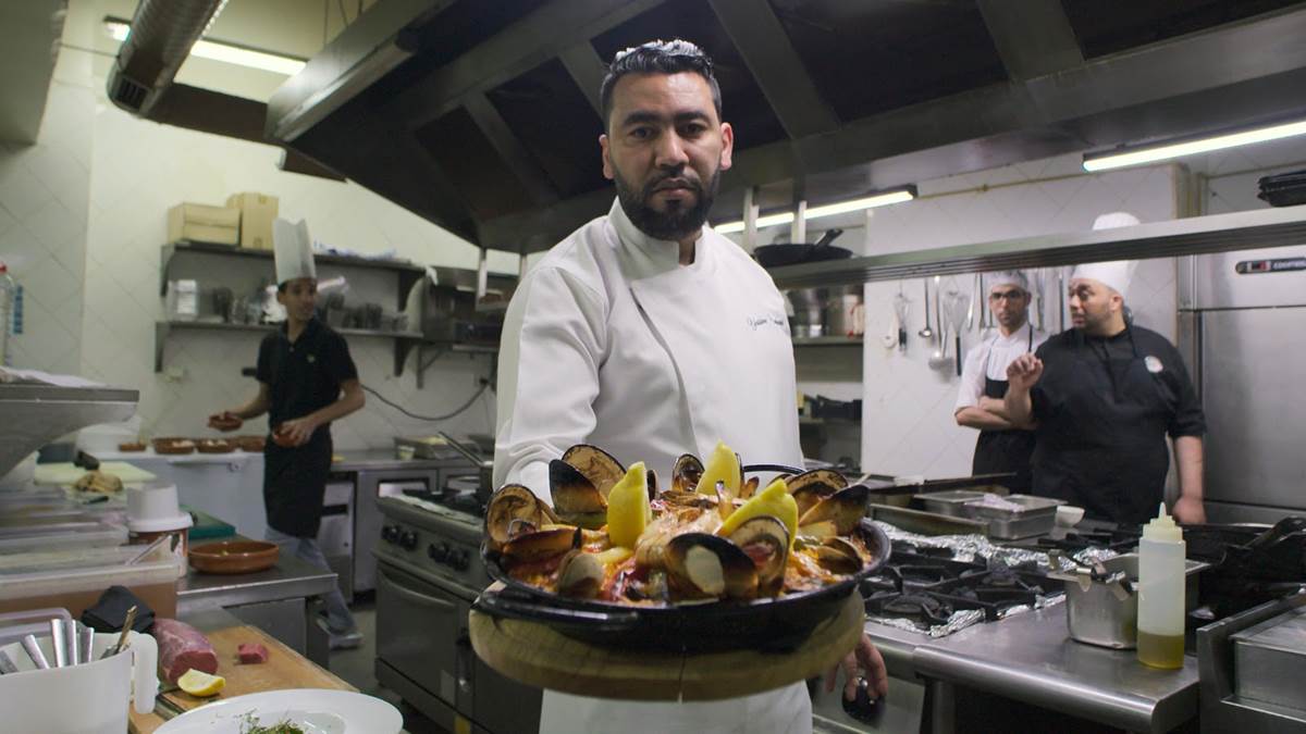 TV Review "Eater's Guide to the World" is Hulu's Edgy Foodie Show That