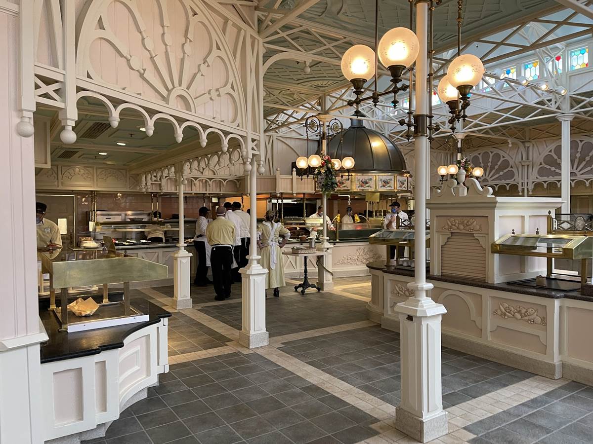 Photos The Crystal Palace Reopens as a Family Style Restaurant without