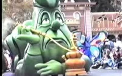 Extinct Attractions - The Very Merry Christmas Parade