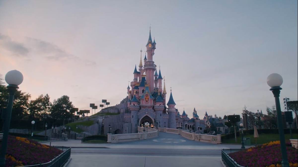 Disneyland Paris' Sleeping Beauty Castle to Undergo First Major  Refurbishment in January 2021