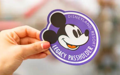 Limited Edition Magnet Disneyland Resort Legacy Passholder Magnet Now Available