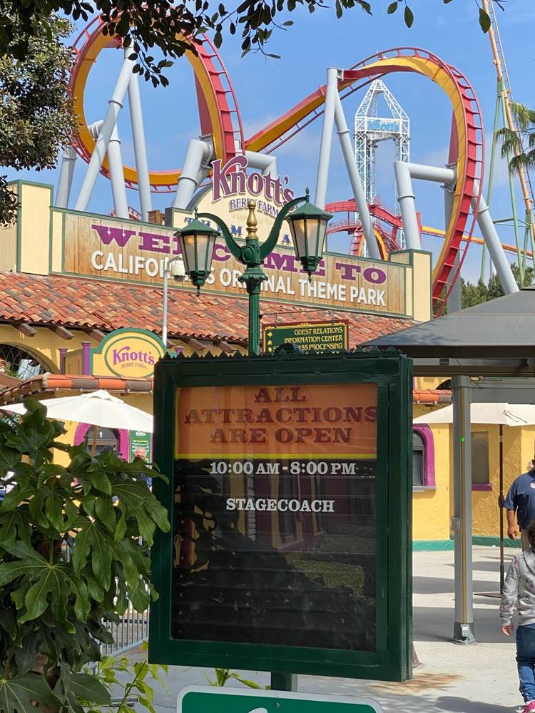 Photos / Video Knott's Berry Farm Guests for Season